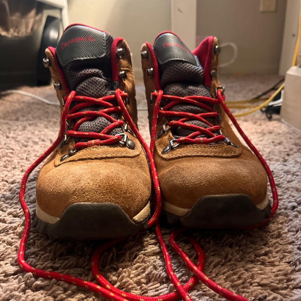 Size 9 bear paw hiking boots